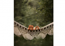 Bare foot babes