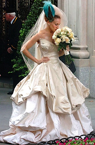 sex_and_the_city_wedding_dress_carrie_westwood_120208_1.jpg